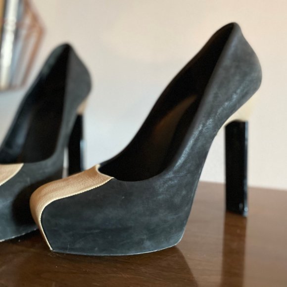 BALENCIAGA Pumps in Tan & Black Leather/Suede, Size 40 (fits like 8.5) - Picture 2 of 10